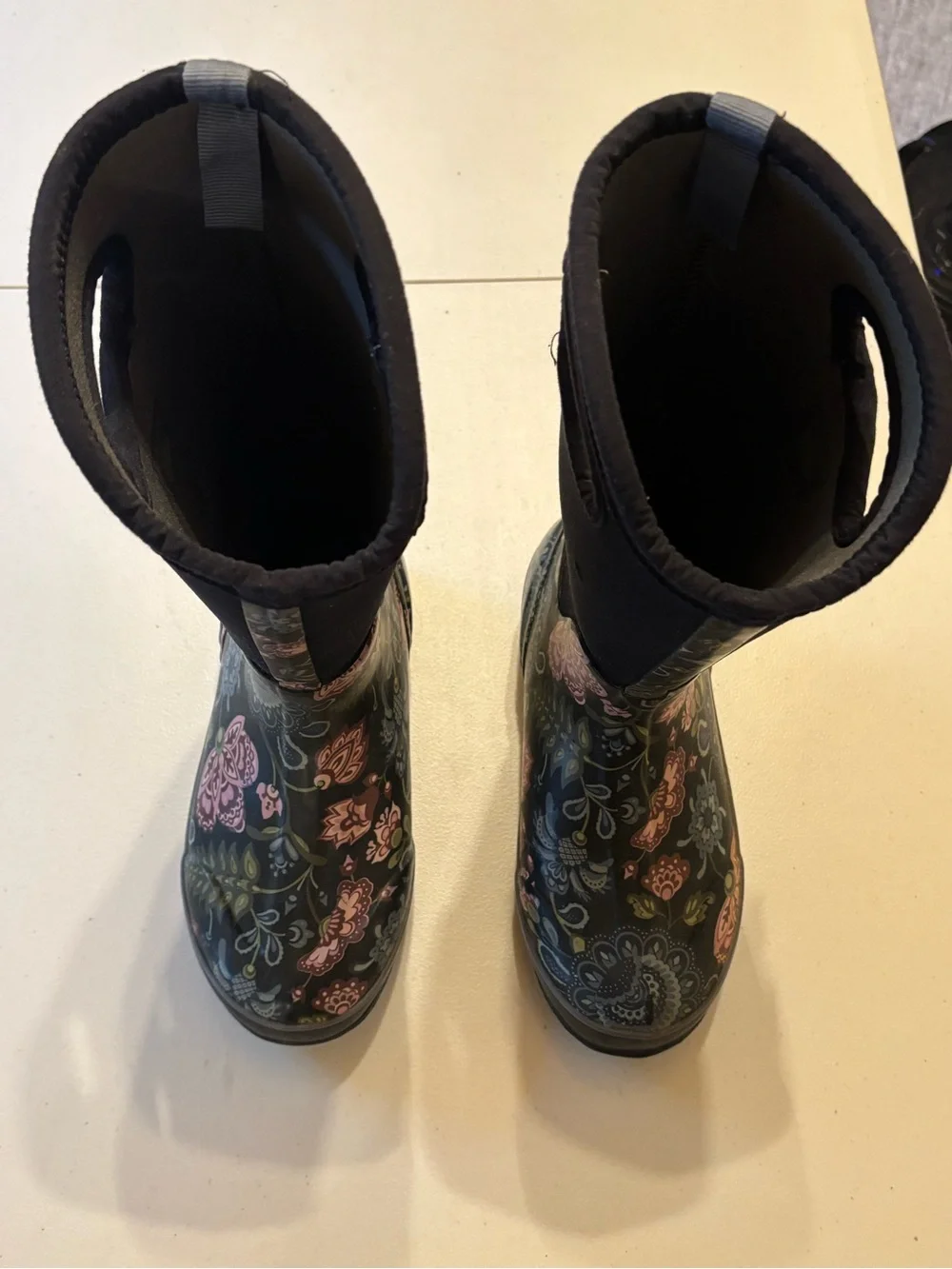 Bogs waterproof pull